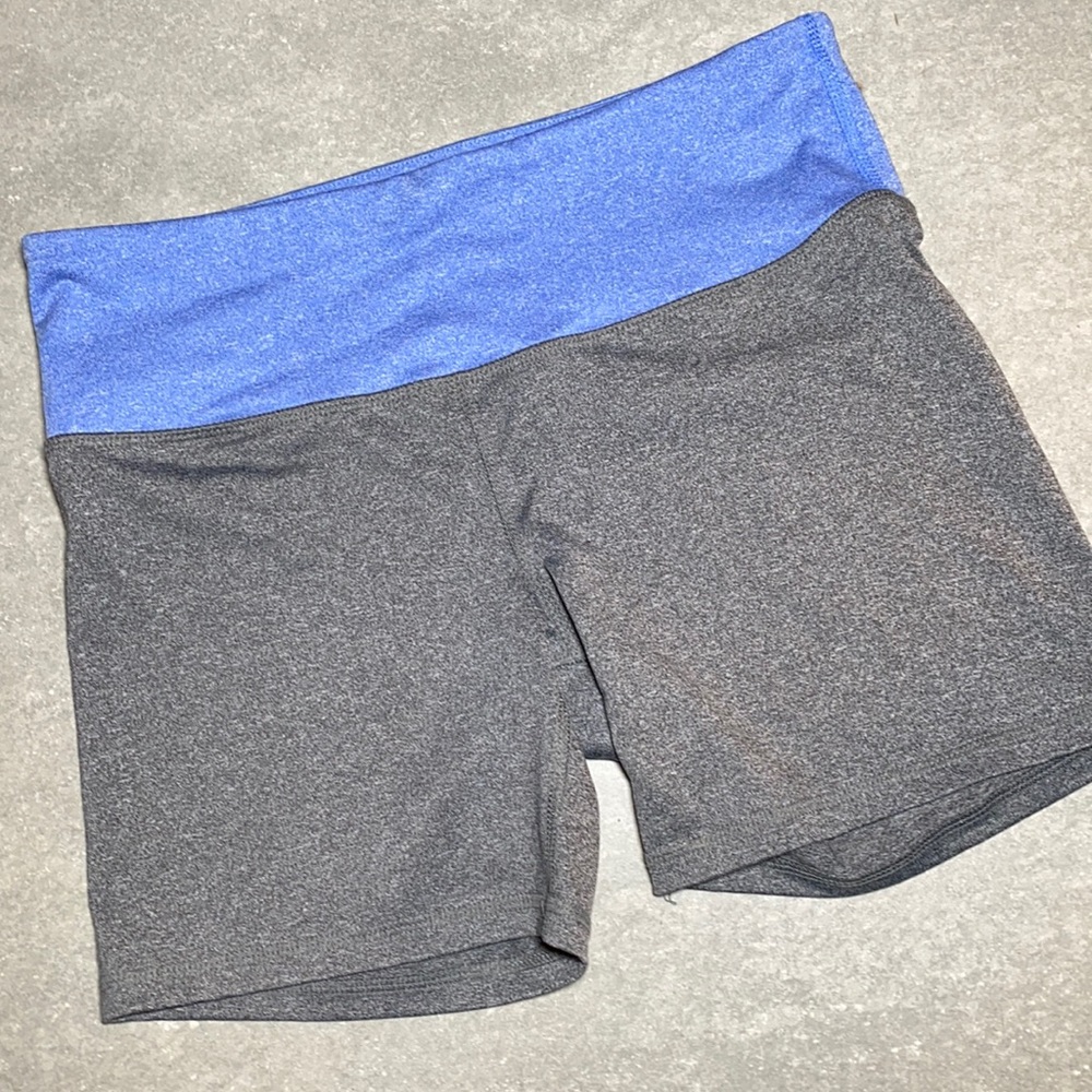 Women’s right work out shorts